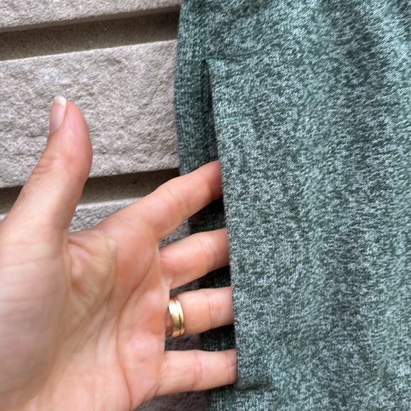 Roots Kids Heathered Green Casual Sweat Shorts Sz 14 - Picture 3 of 6